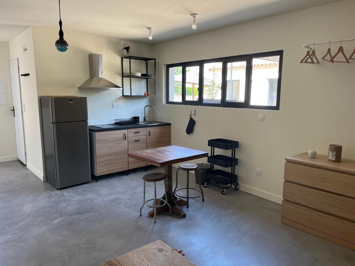 شقة فونتفيل  في Studio Dans Les Alpilles المظهر الخارجي الصورة